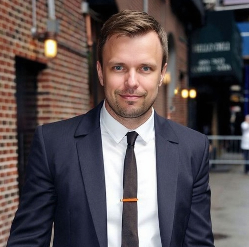 Мужчина - оптимизатор видео контента